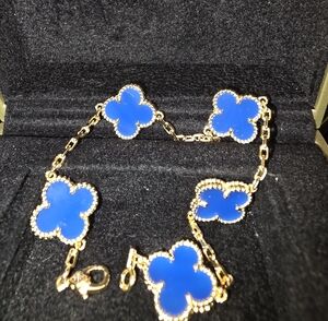 ALHAMBRA BLUE AGATE GOLD CLOVER BRACELET